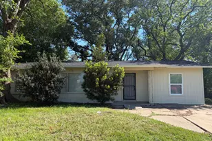 5782 Belcrest St, Houston, TX 77033 - Photo 1