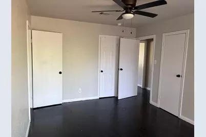 5782 Belcrest Street, Houston, TX 77033 - Photo 11