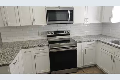 1621 Crestmont Drive, Stafford, TX 77477 - Photo 7