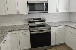 1621 Crestmont Dr, Stafford, TX 77477 - Photo 7