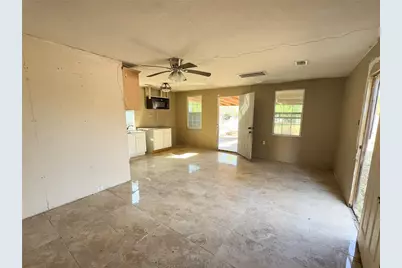 508 County Rd 3404, Cleveland, TX 77327 - Photo 7