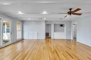 10042 Meadow Lake Ln, Houston, TX 77042 - Photo 27