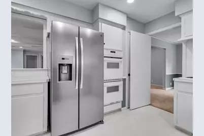 10042 Meadow Lake Lane, Houston, TX 77042 - Photo 15