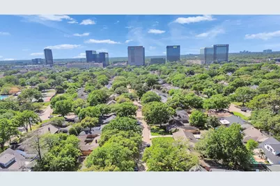 10042 Meadow Lake Lane, Houston, TX 77042 - Photo 47