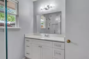 10042 Meadow Lake Ln, Houston, TX 77042 - Photo 39