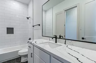 605 E 26th A St, Houston, TX 77008 - Photo 19