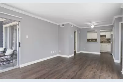 18515 Egret Bay Boulevard #906, Webster, TX 77058 - Photo 7