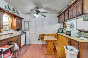 4323 Ave R 1/2, Galveston, TX 77550 - Photo 33