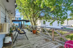 4323 Ave R 1/2, Galveston, TX 77550 - Photo 23