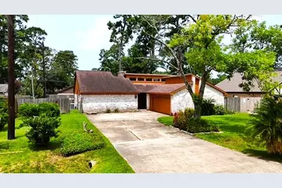 7307 Ironwood Lane N, Baytown, TX 77521 - Photo 1