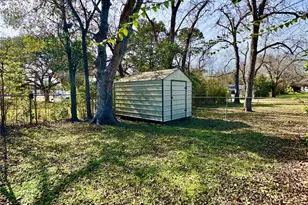 405 W Milam St, Livingston, TX 77351 - Photo 13