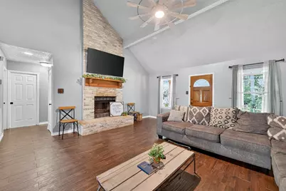 2103 Diane Street, Pinehurst, TX 77362 - Photo 3