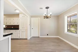4701 W 43rd St, Houston, TX 77092 - Photo 5