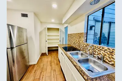 2003 Place Rebecca Lane #10, Houston, TX 77090 - Photo 5