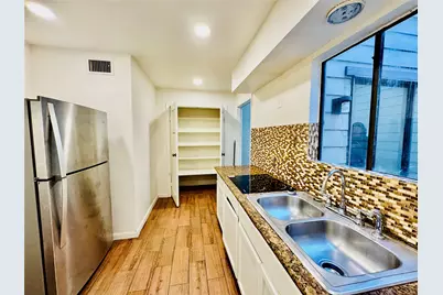 2003 Place Rebecca Lane #10, Houston, TX 77090 - Photo 3