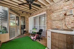 7233 Beechnut St, Houston, TX 77074 - Photo 33