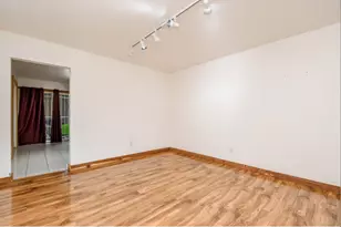 7233 Beechnut St, Houston, TX 77074 - Photo 13