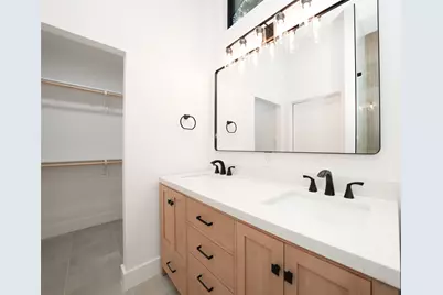 203 S Pathfinders Circle, Spring, TX 77381 - Photo 21