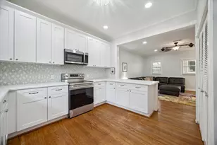 412 W 22nd St, Houston, TX 77008 - Photo 13