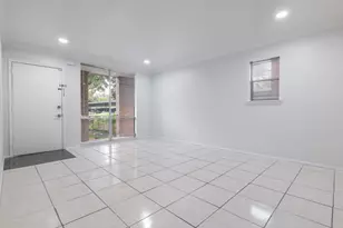 4643 Wild Indigo St, Houston, TX 77027 - Photo 3