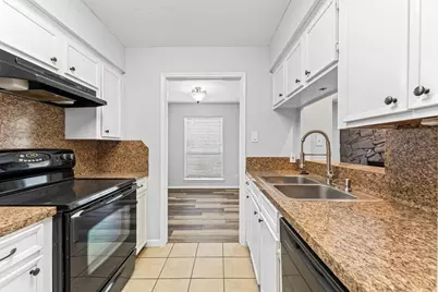 19 Hideaway Drive Drive, Friendswood, TX 77546 - Photo 7
