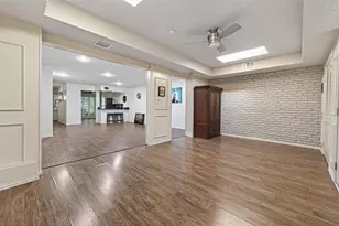 5530 Holly St, Houston, TX 77081 - Photo 17