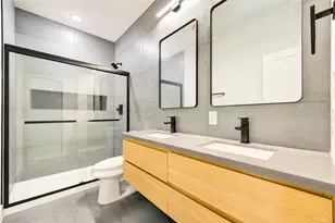 7827 Brandon St, Houston, TX 77051 - Photo 29