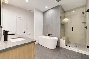7827 Brandon St, Houston, TX 77051 - Photo 23