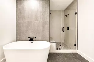 7827 Brandon St, Houston, TX 77051 - Photo 23