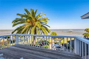 5123 W Bayshore Dr, Bacliff, TX 77518 - Photo 13