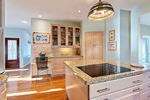 5123 W Bayshore Dr, Bacliff, TX 77518 - Photo 17