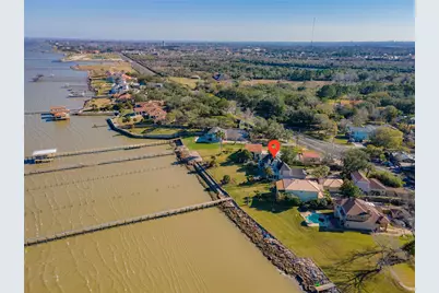 5123 W Bayshore Drive, Bacliff, TX 77518 - Photo 5
