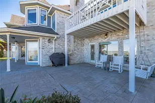 5123 W Bayshore Dr, Bacliff, TX 77518 - Photo 9