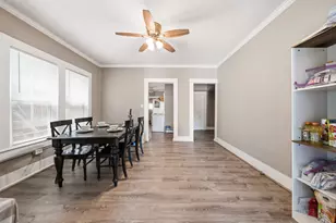 1302 20th St, Huntsville, TX 77340 - Photo 9