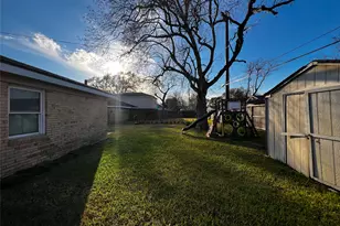 1808 Dolphin Dr, Seabrook, TX 77586 - Photo 27