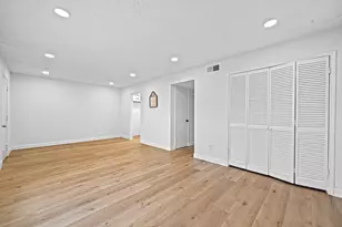 8726 Wilcrest Dr, Houston, TX 77099 - Photo 13