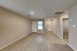 7315 Avila Vis, San Antonio, TX 78244 - Photo 3