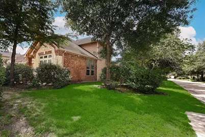 19 Patina Pines Place, The Woodlands, TX 77381 - Photo 3
