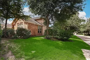 19 Patina Pines Pl, The Woodlands, TX 77381 - Photo 3