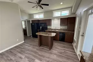 3127 Maverick Loop, Oyster Creek, TX 77541 - Photo 7