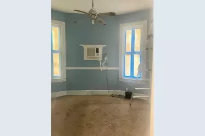 2721 P 1/2 Avenue, Galveston, TX 77550 - Photo 9