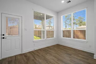 275 Mallards Rim Dr, Willis, TX 77318 - Photo 5