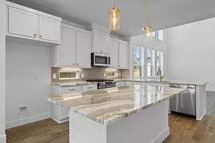 275 Mallards Rim Dr, Willis, TX 77318 - Photo 3