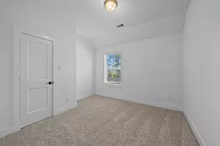 275 Mallards Rim Dr, Willis, TX 77318 - Photo 17