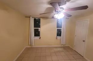 215 Postoffice St, Galveston, TX 77550 - Photo 9