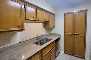 215 Postoffice St, Galveston, TX 77550 - Photo 7