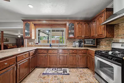 922 Peach Spring Drive, Houston, TX 77088 - Photo 3