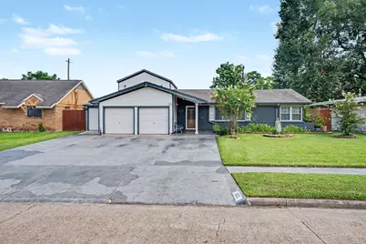 922 Peach Spring Drive, Houston, TX 77088 - Photo 1