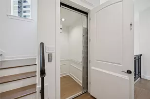 2031 Sheridan St, Houston, TX 77030 - Photo 25