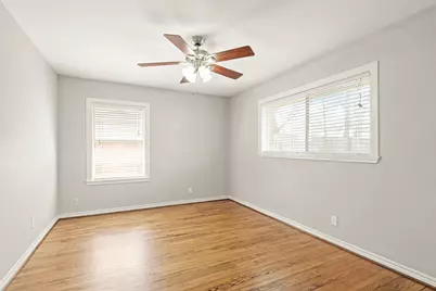 1411 Conrad Sauer Drive, Houston, TX 77043 - Photo 11